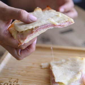 Alternative view of Sandwich de jamon y queso 150 gr